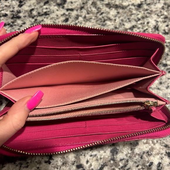 Fendi Long Zip Wallet - Picture 3 of 8